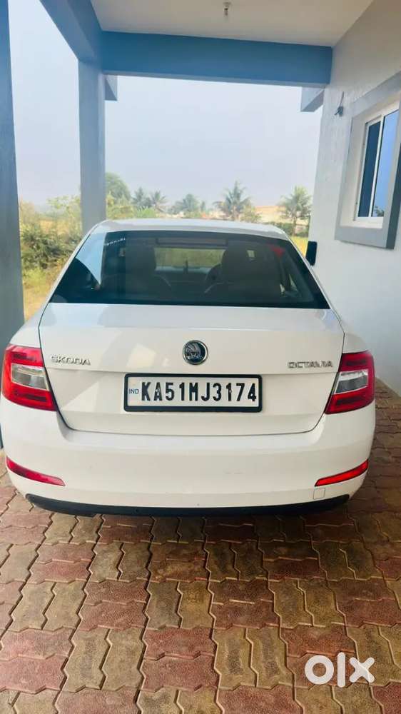 Skoda Octavia Elegance At 2.0 Cr Tdi 2016