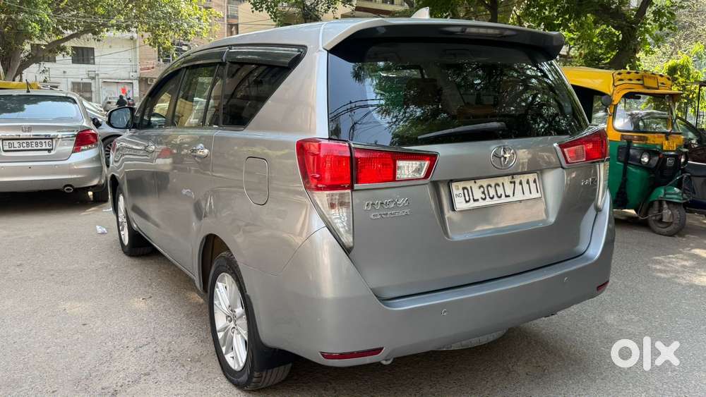 Toyota Innova Crysta 2.8 Zx At 7 Seater, 2017, Diesel