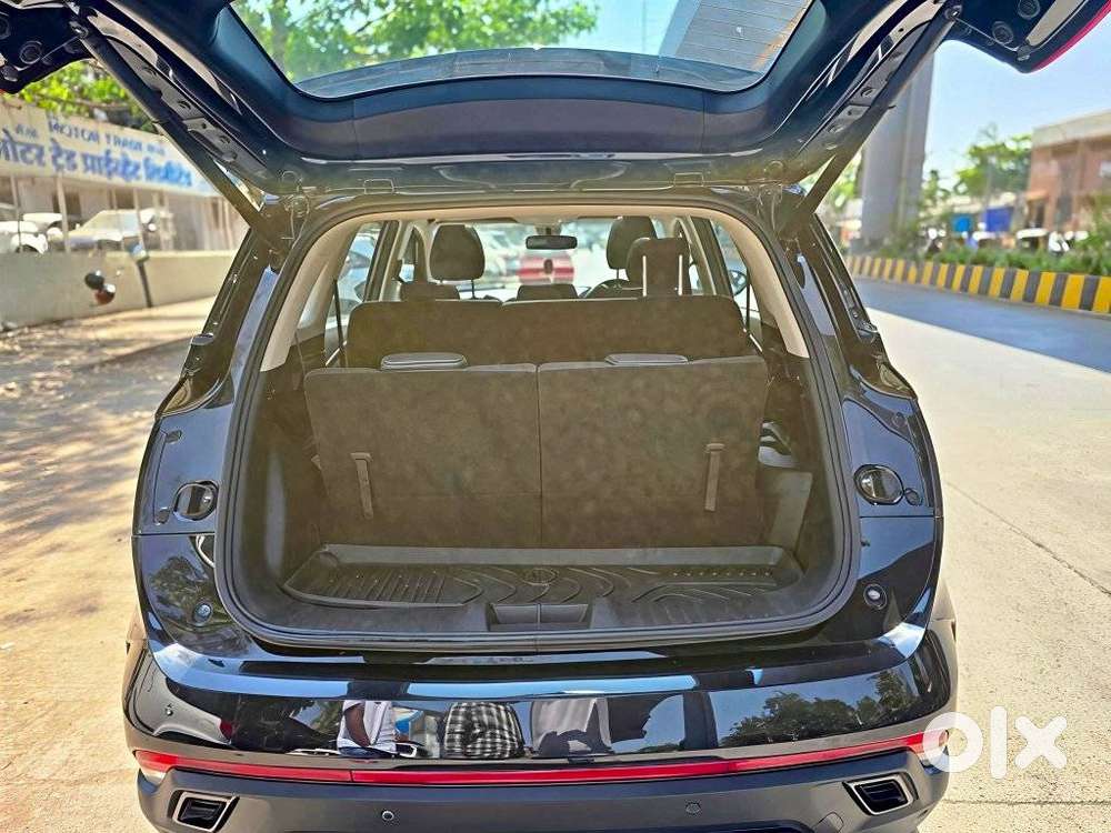 Mg Hector Plus Sharp Pro Blackstorm 1.5 Turbo Petrol Cvt 7 Str, 2024..