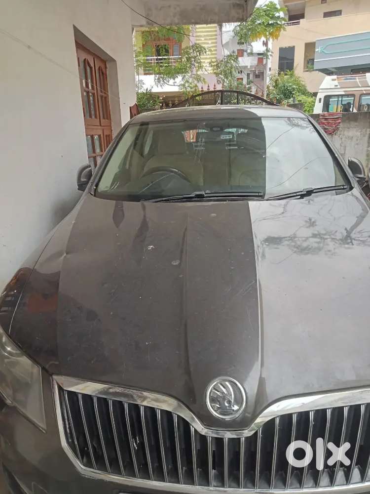 Skoda Superb Elegance 2012