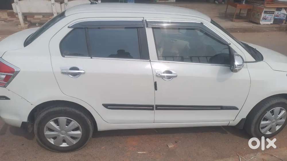 Maruti Suzuki Swift Dzire 2015