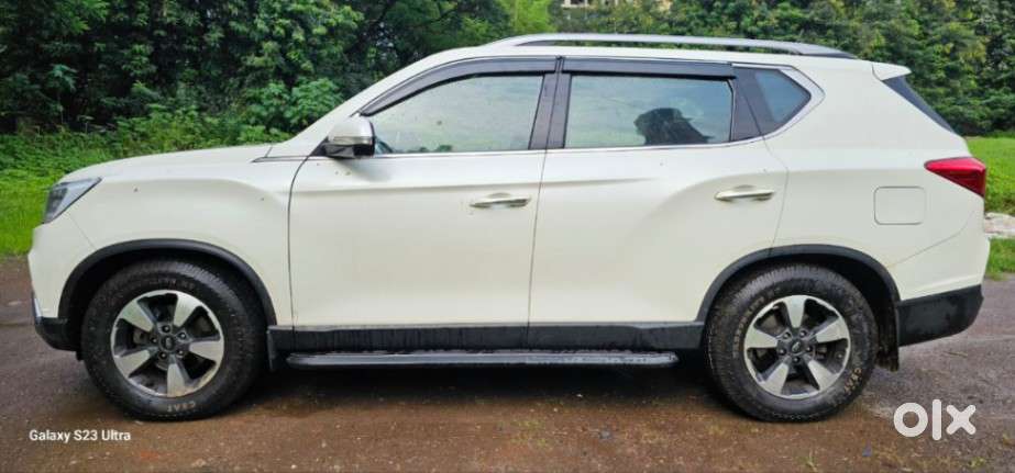 Mahindra Alturas G4 4wd At, 2021, Diesel