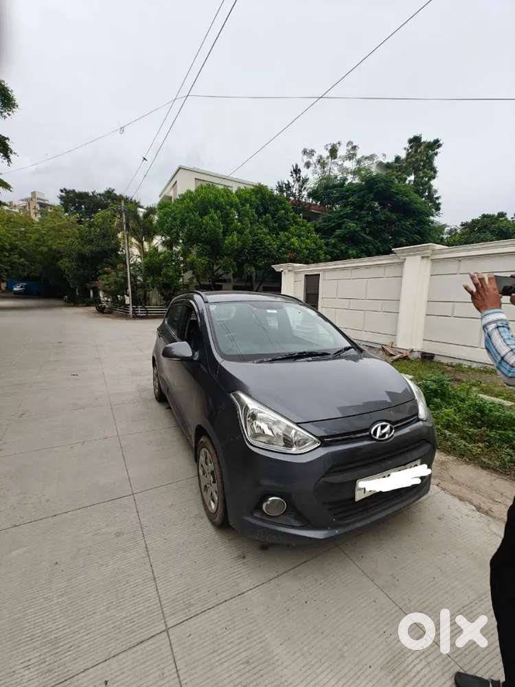 Hyundai Grand I10 2016 Petrol 82000 Km Driven