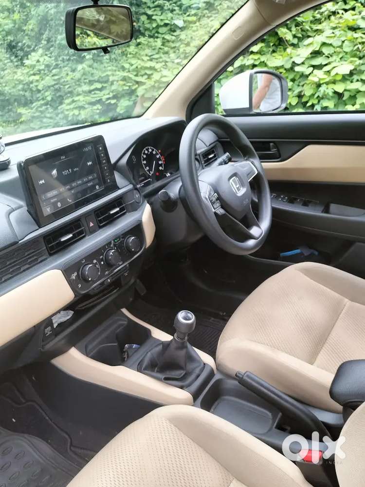 Honda Amaze (2025 Model(facelift)  15000km Driven)