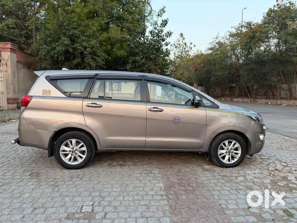 Toyota Innova Crysta 2.4 G Mt, 2017, Diesel