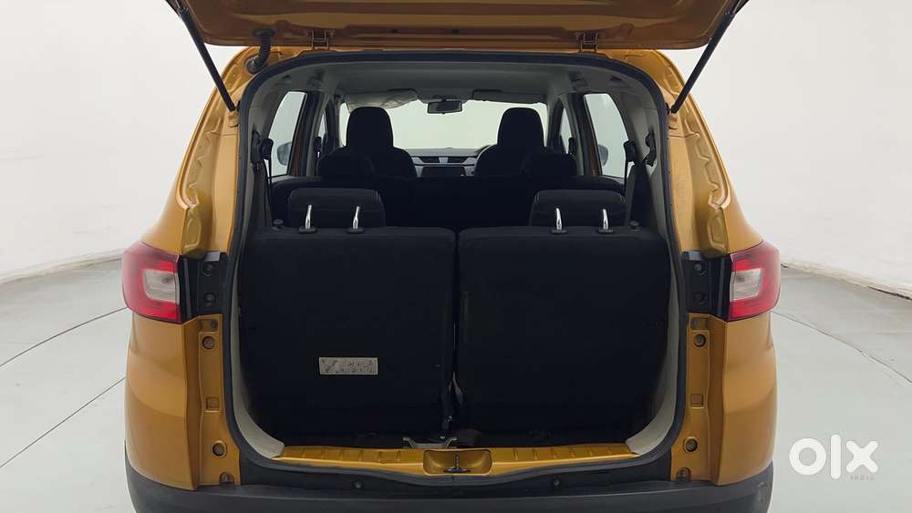 Renault Triber Rxt, 2022, Petrol