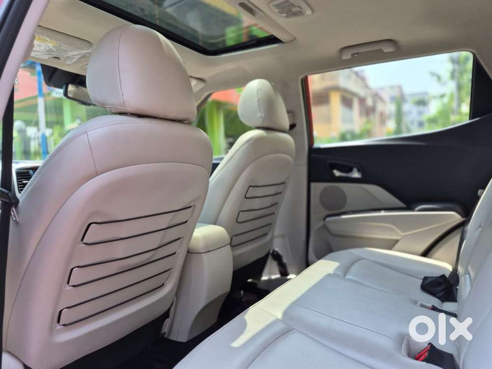 Mahindra Xuv300 W8 Option, 2022, Petrol