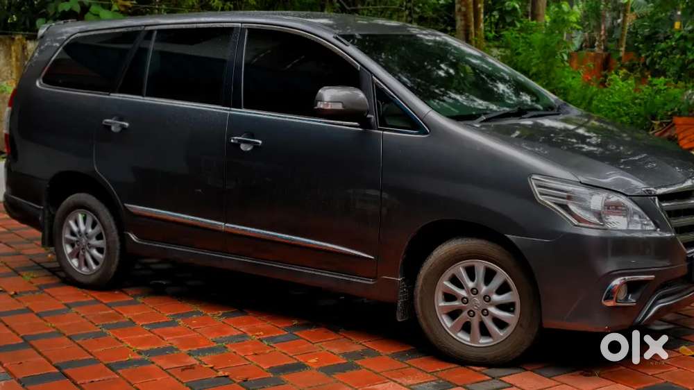 2014 Innova V Diesel Original Kerala Excellent Condition