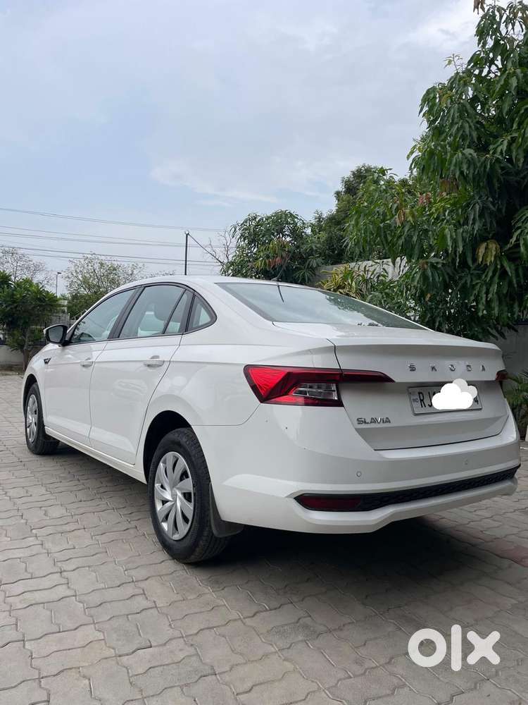 Skoda Slavia 1.0 Active Tsi, 2022, Petrol