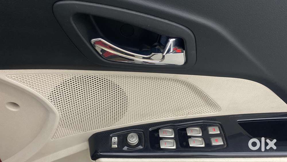 Mahindra Xuv300 W8 Option Diesel, 2021, Diesel