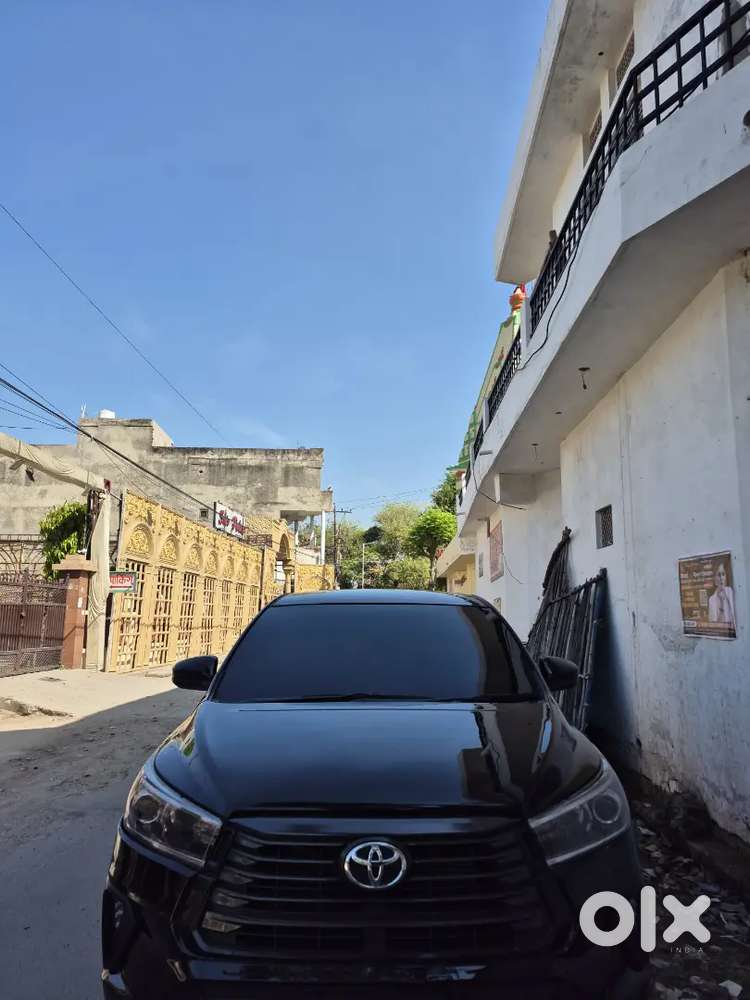 Toyota Innova Crysta 2017 Diesel 151000 Km Driven