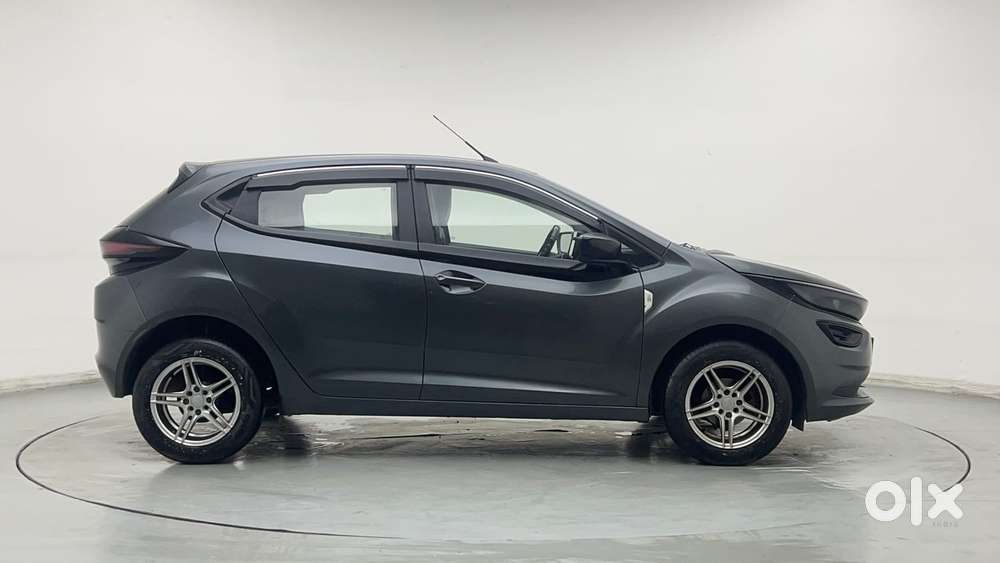 Tata Altroz 1.2 Xe Plus Petrol, 2022, Petrol