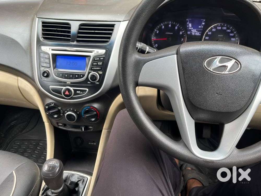 Hyundai Verna 1.4 Vtvt Gl, 2013, Petrol