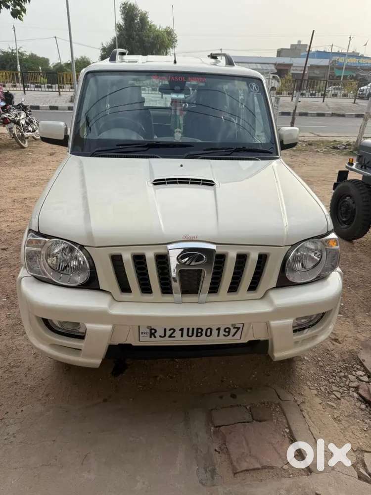 Show Room Condition Scorpio Mhawk 680000/-