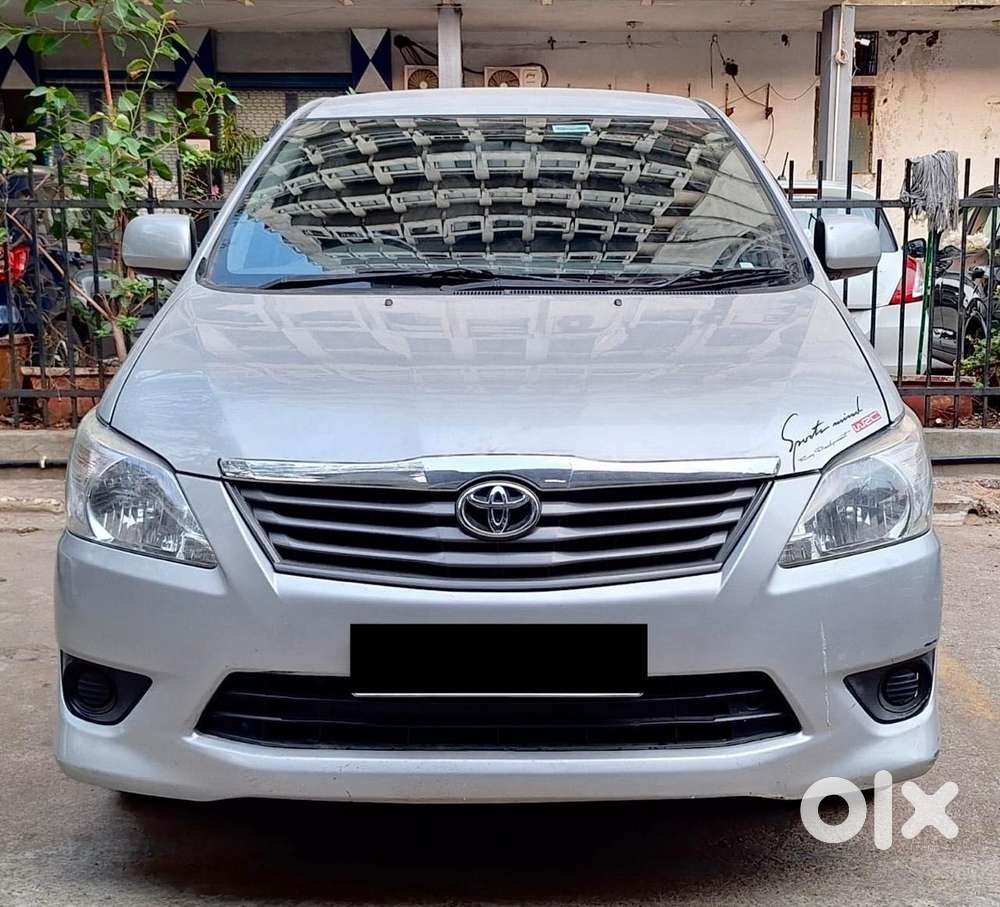 Toyota Innova 2.5 G (diesel) 8 Seater, 2012, Diesel