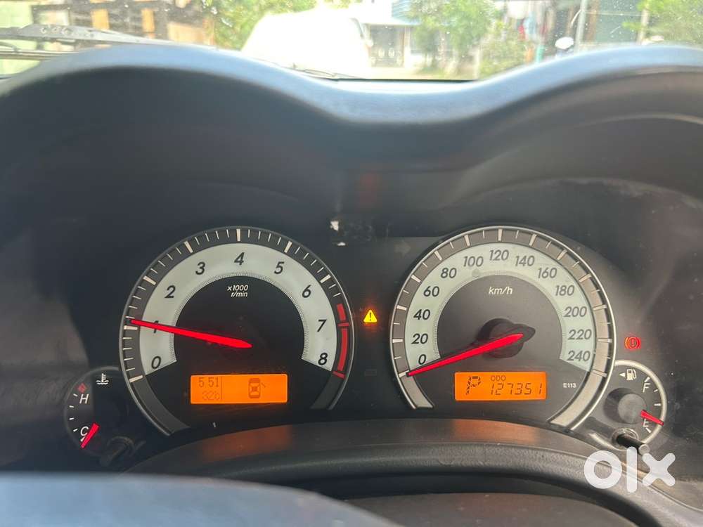 Toyota Corolla Altis 2011