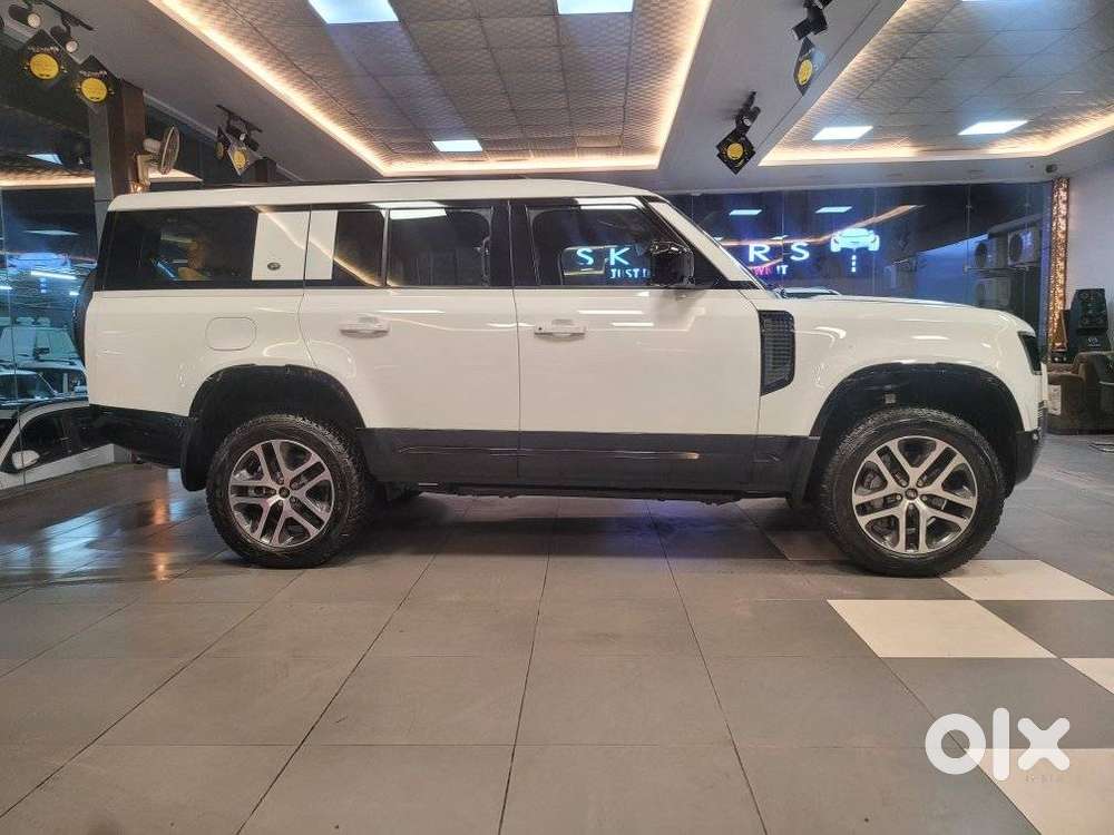 Land Rover Defender 3.0 L 130 Hse, 2023, Diesel