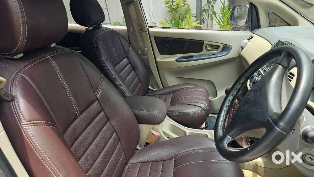 Toyota Innova 2.5 G (diesel) 8 Seater, 2013, Diesel