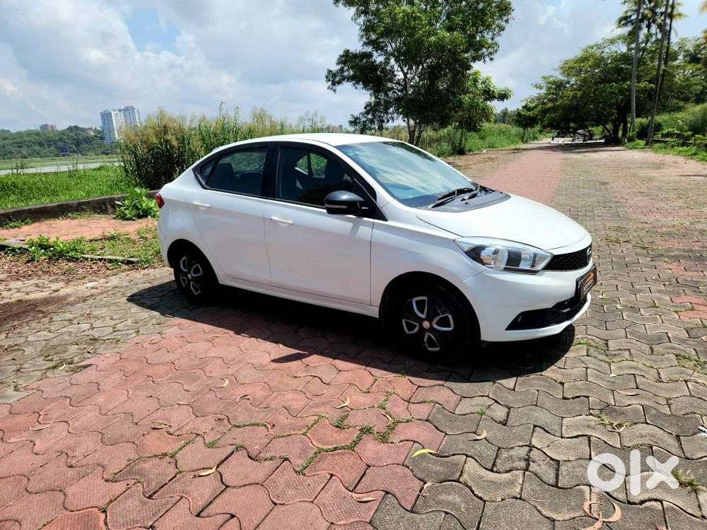 Tata Tigor 1.2 Revotron Xt, 2017, Petrol