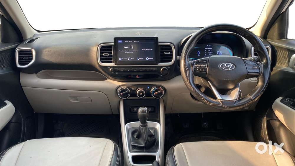 Hyundai Venue 1.2 S (o), 2023, Petrol