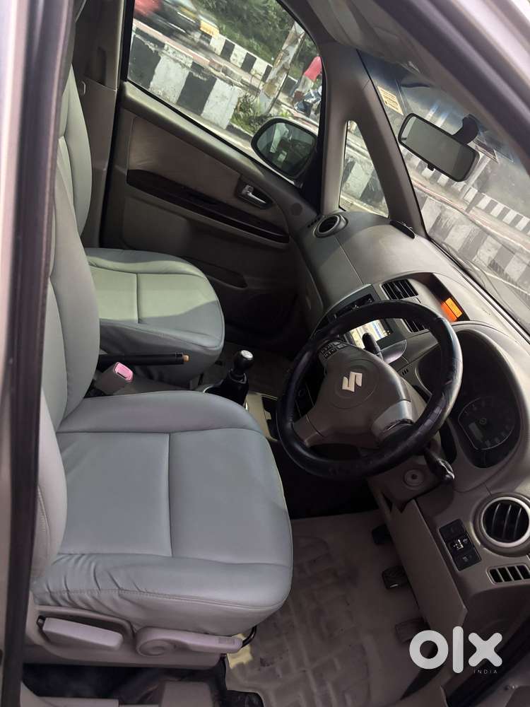 Maruti Suzuki Sx4 Zdi, 2013, Petrol