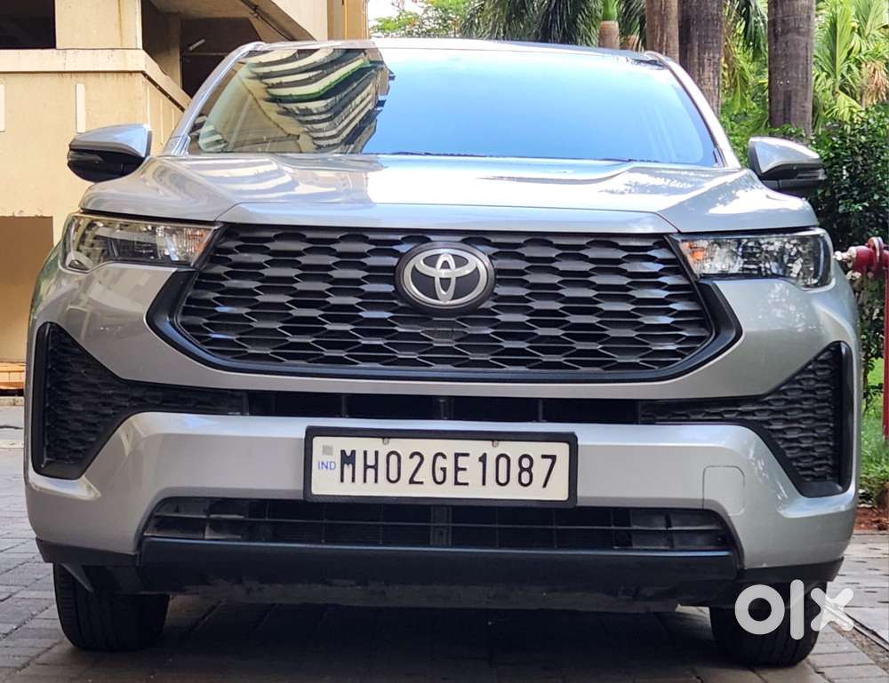 Toyota Innova Hycross 7s Option, 2024, Petrol