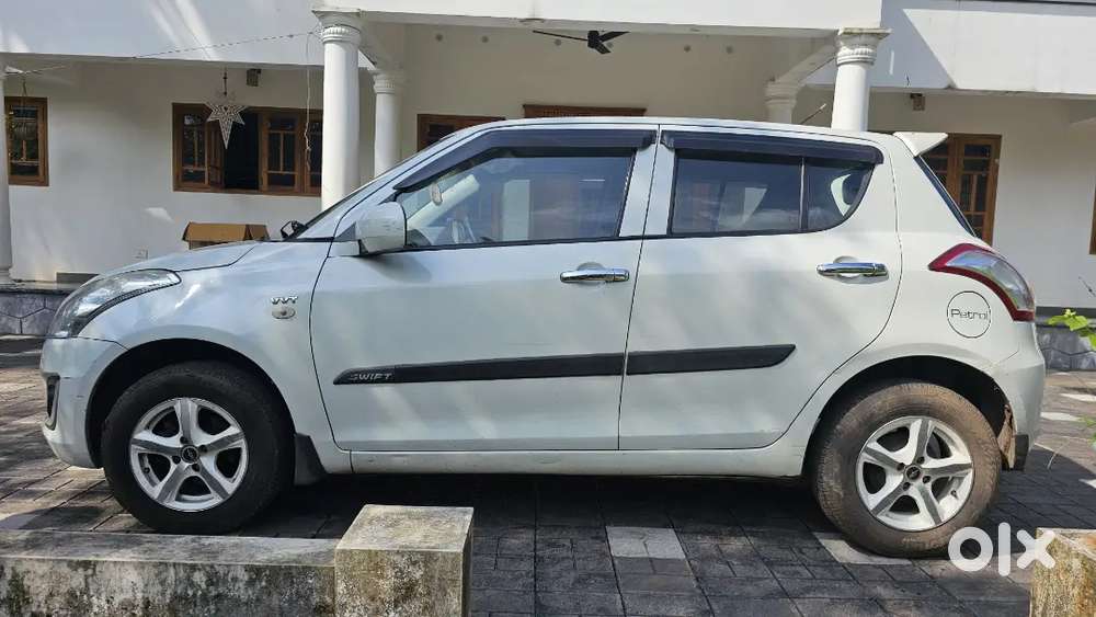 Maruti Suzuki Swift Lxi, 2015 Year/official Service Only