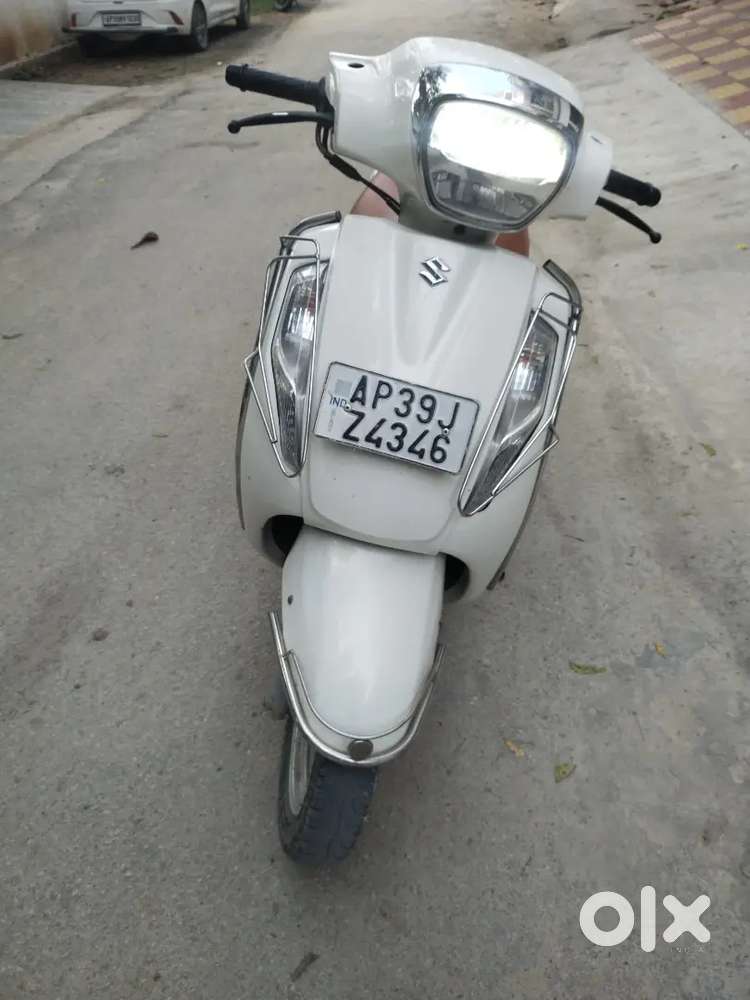 నైన్ oooo toనైన్ నైన్toజీరో - Scooters - 1825568147