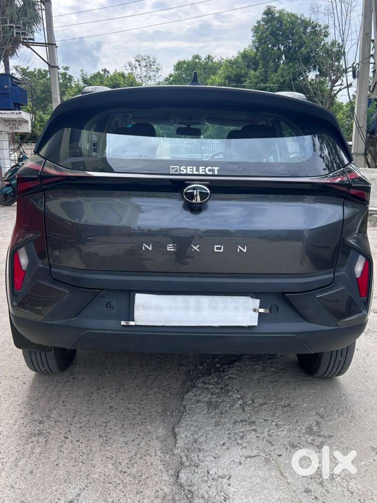 Tata Nexon 2025 Petrol