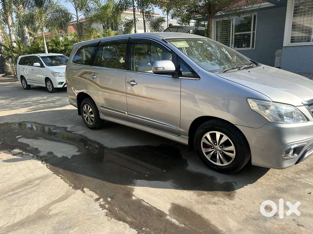 Toyota Innova 2.5 Zx 7 Str Bs-iv, 2015, Diesel