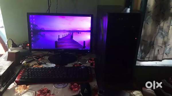 Full set fast computer with keyboard mouse monitor.