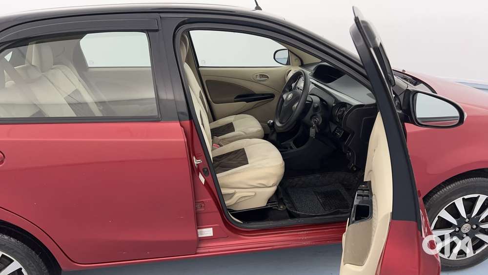 Toyota Etios Liva 2011-2012 V, 2019, Petrol