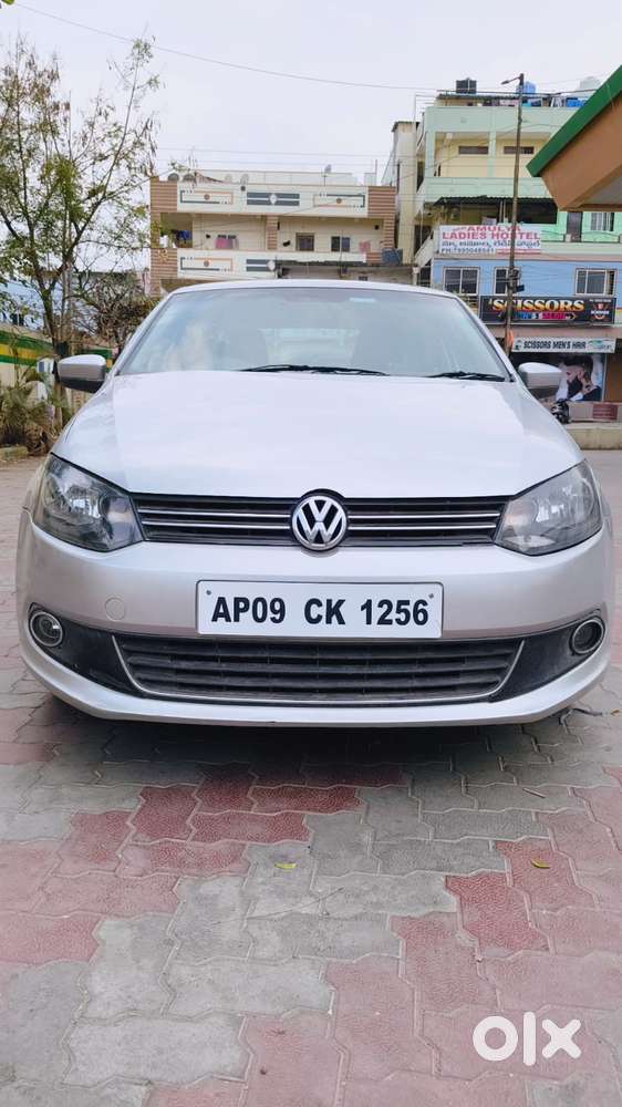 Volkswagen Vento 2010-2013 Petrol Highline, 2011, Petrol