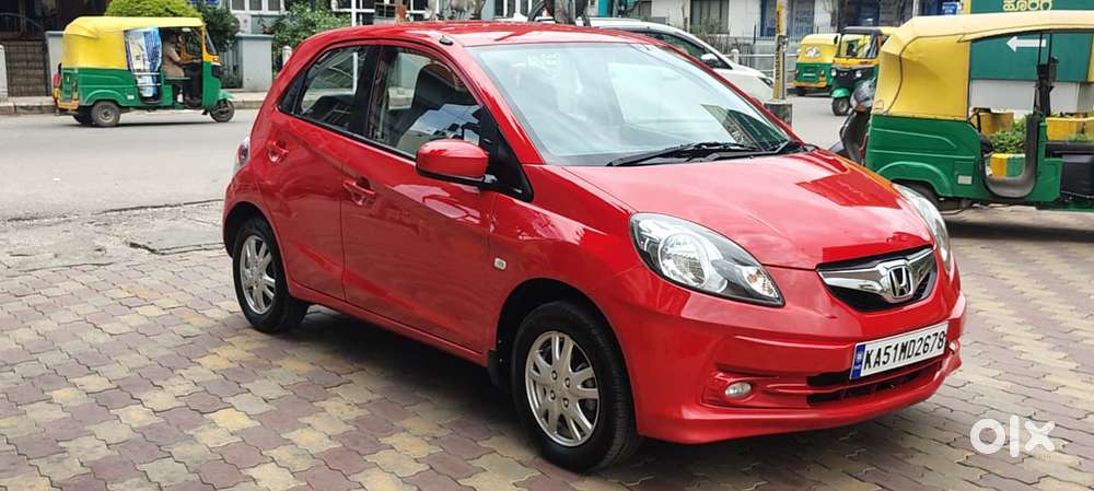 Honda Brio V Automatic, 2012, Petrol
