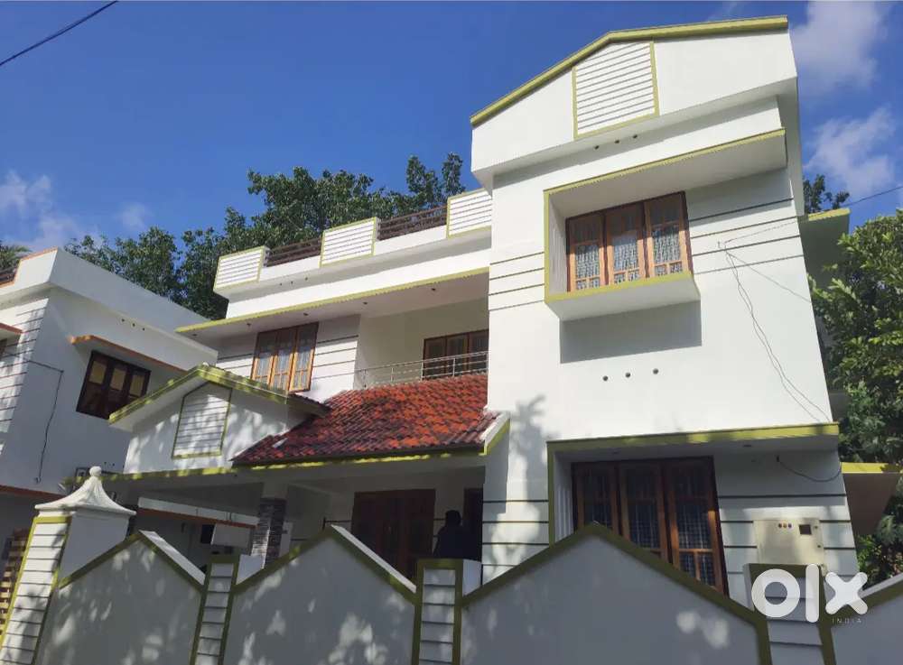 Kumbanad 1800 Sqft 3 BHK 2 story 5 cent For Sale Houses & Apartments