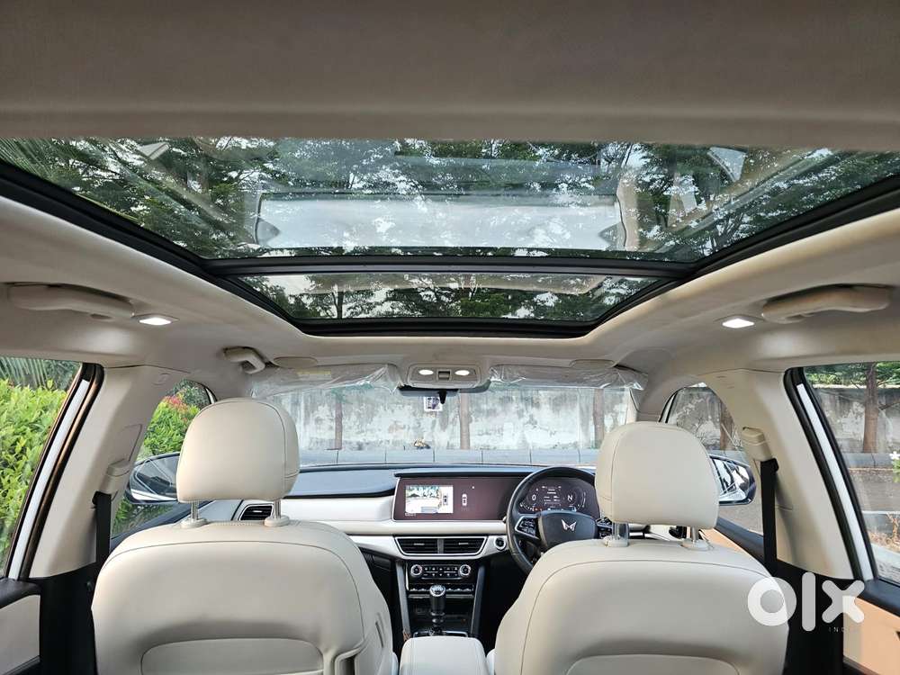 Mahindra Xuv700 2.2 Ax 7 Diesel Mt Luxury Pack Str, 2023, Diesel