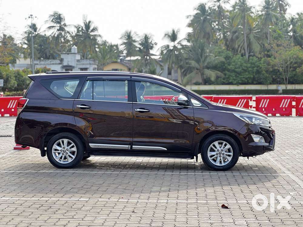 Toyota Innova Crysta 2.4 G Mt 8s, 2019, Diesel