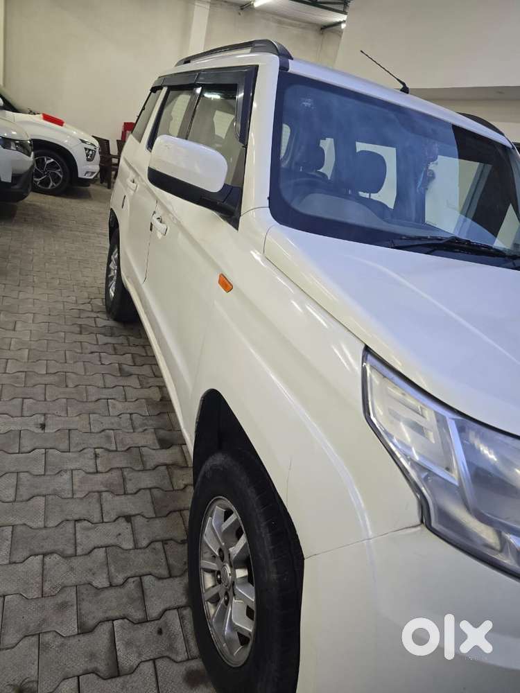 Mahindra Tuv 300 T8, 2016, Diesel