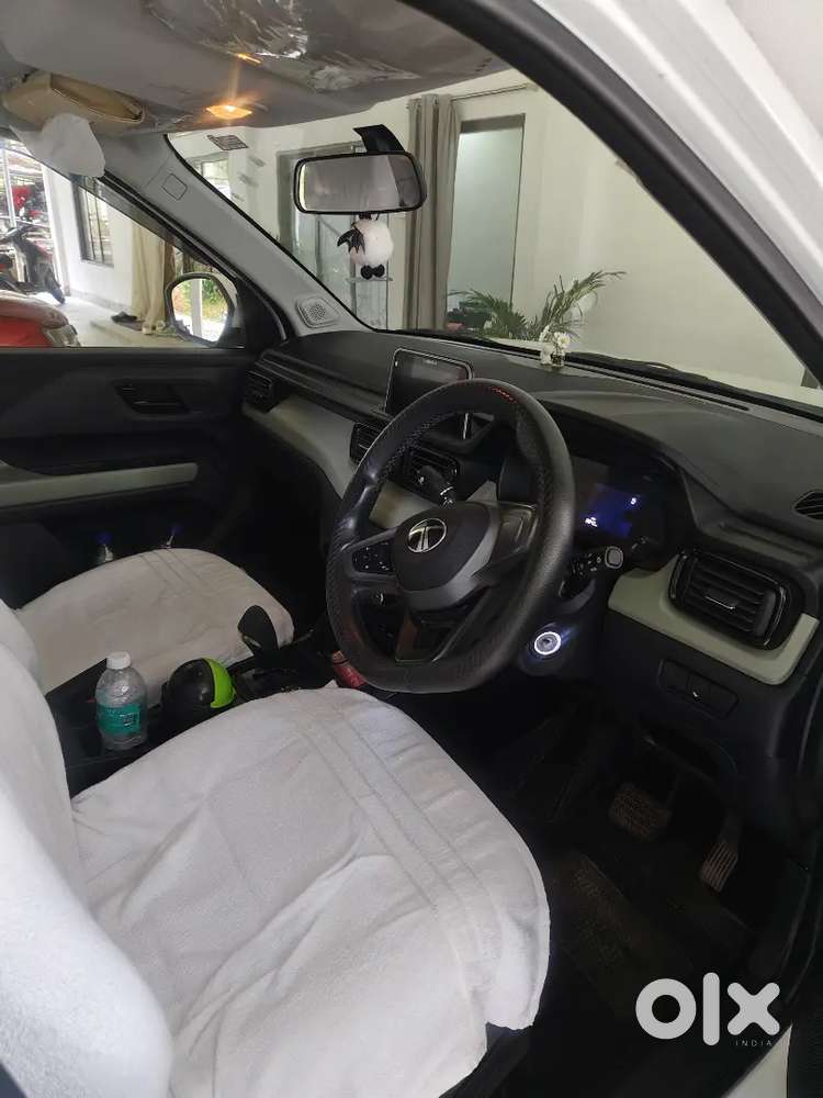 Tata Punch Revotron + Amt 2025