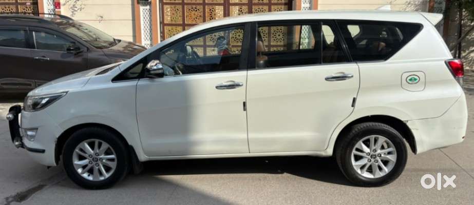 Toyota Innova Crysta 2.8z Automatic, 2017, Diesel