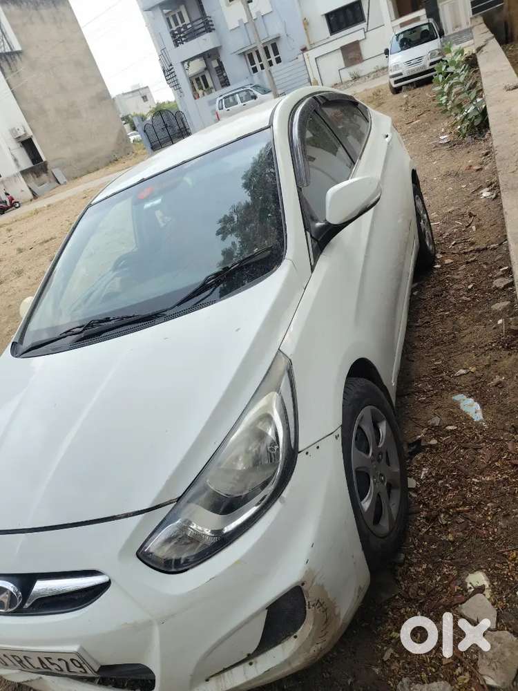 Hyundai Fluidic Verna 2013