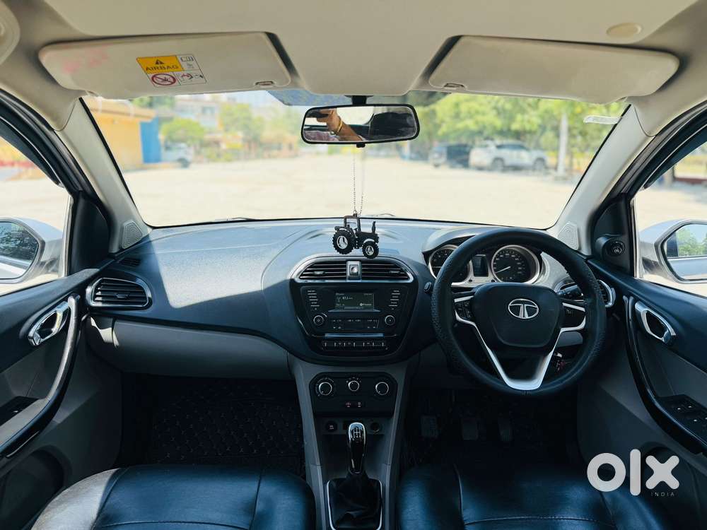 Tata Tiago, 2017, Petrol
