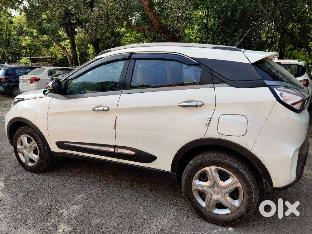 Tata Nexon 1.2 Revotron Xma Amt (s), 2021, Petrol