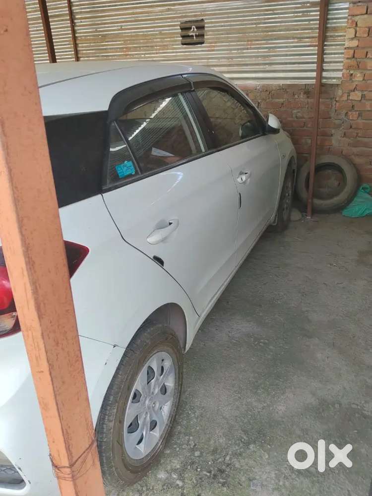Hyundai I20 Magna Petrol White