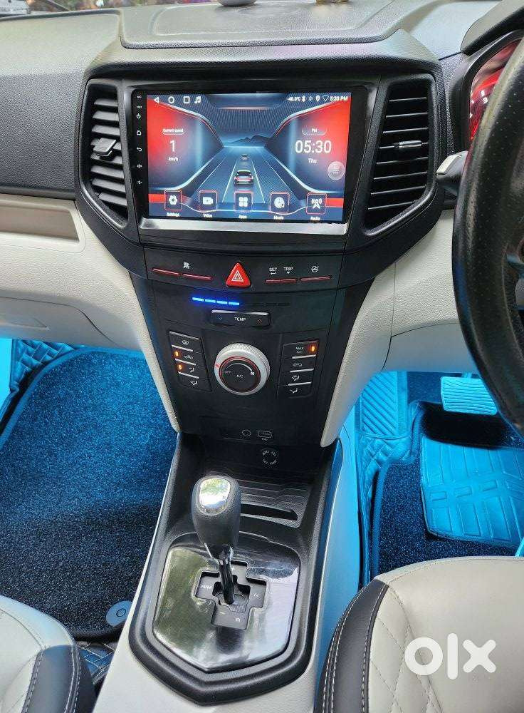 Mahindra Xuv300 1.2 W6 Amt Petrol, 2023, Petrol