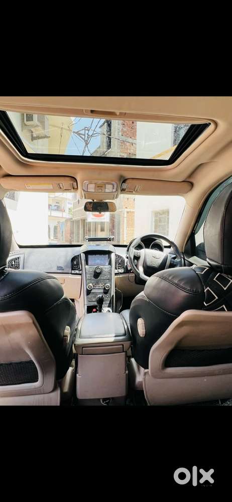 Mahindra Xuv500 2016 Diesel 130000 Km Driven