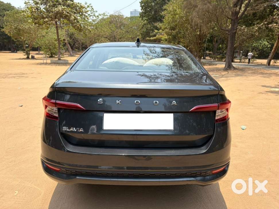 Skoda Slavia Ambition 1.0l Tsi At, 2023, Petrol