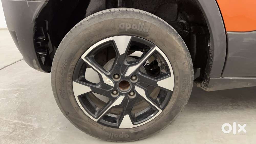 Tata Punch 1.2 Revotron Creative Dual Tone, 2022, Petrol