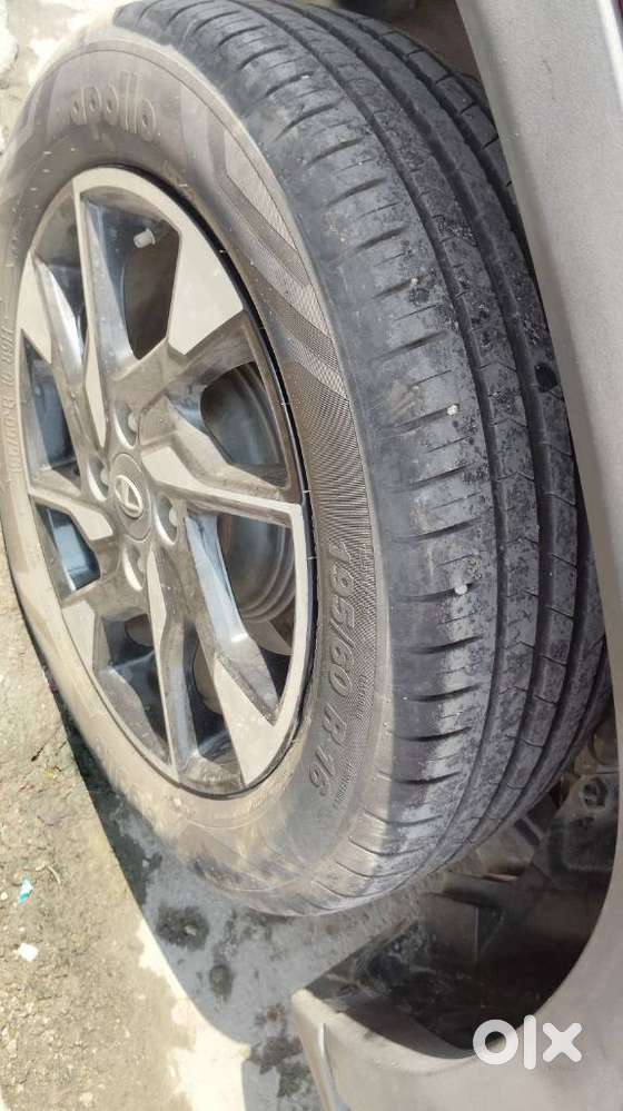 Tata Punch 1.2 Revotron Creative Amt Dual Tone, 2022, Petrol