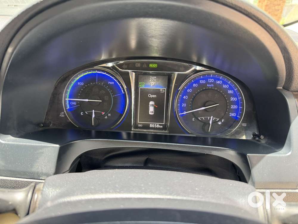 Toyota Camry 2.5 Hybrid, 2016, Cng & Hybrids